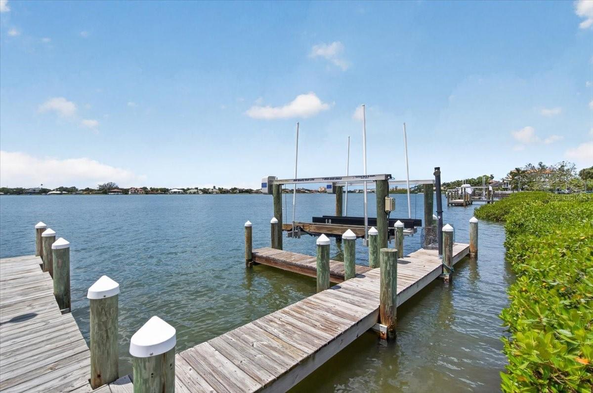 216 SUNRISE DR, NOKOMIS, FL, 34275