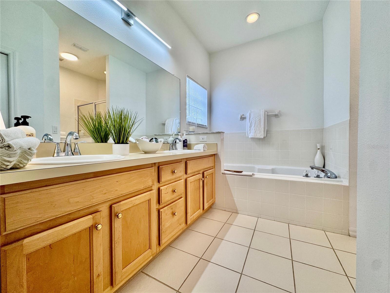 201 PRATHER DR, DAVENPORT, FL, 33837