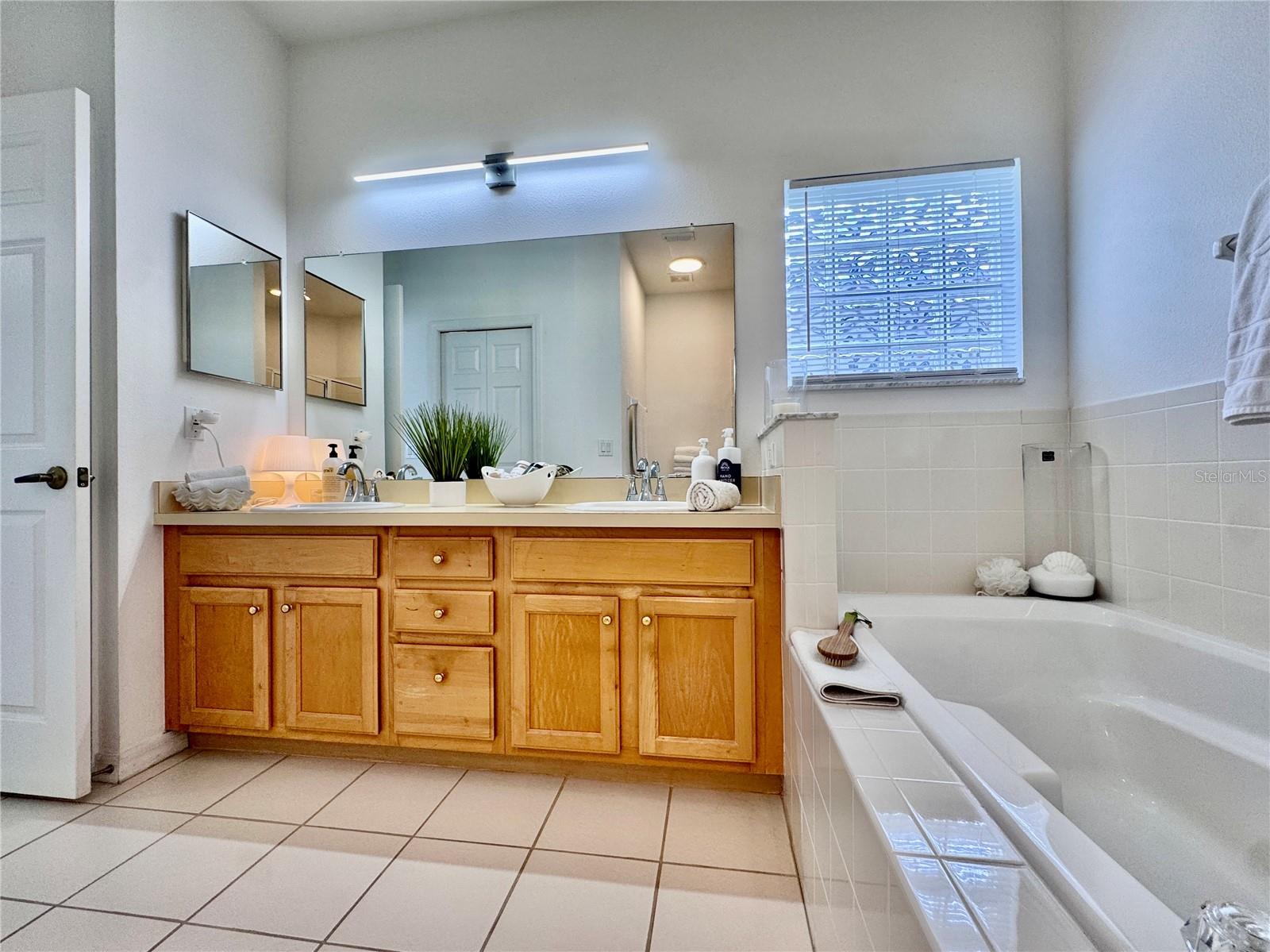 201 PRATHER DR, DAVENPORT, FL, 33837