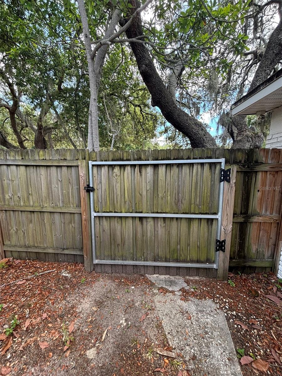 2908 E HOWELL ST, TAMPA, FL, 33610