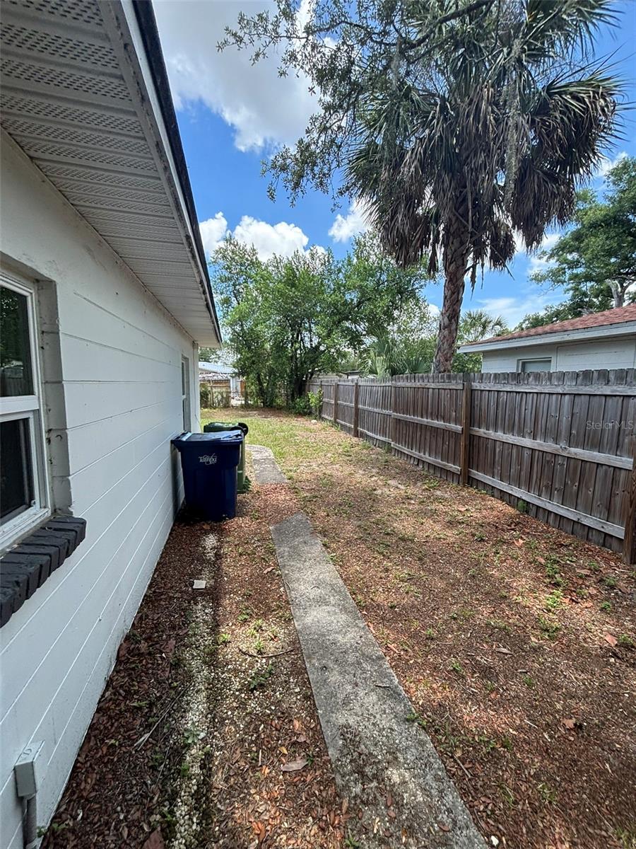 2908 E HOWELL ST, TAMPA, FL, 33610