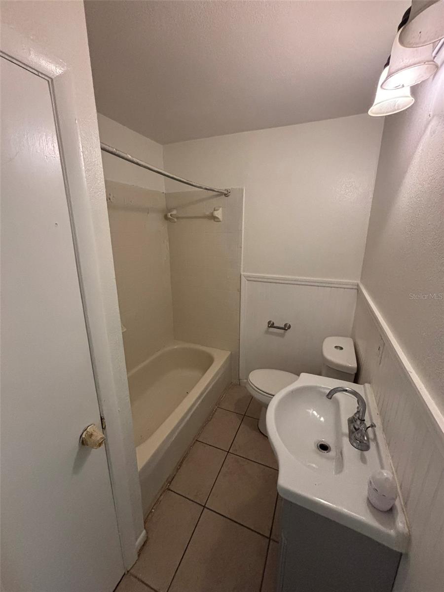 2908 E HOWELL ST, TAMPA, FL, 33610