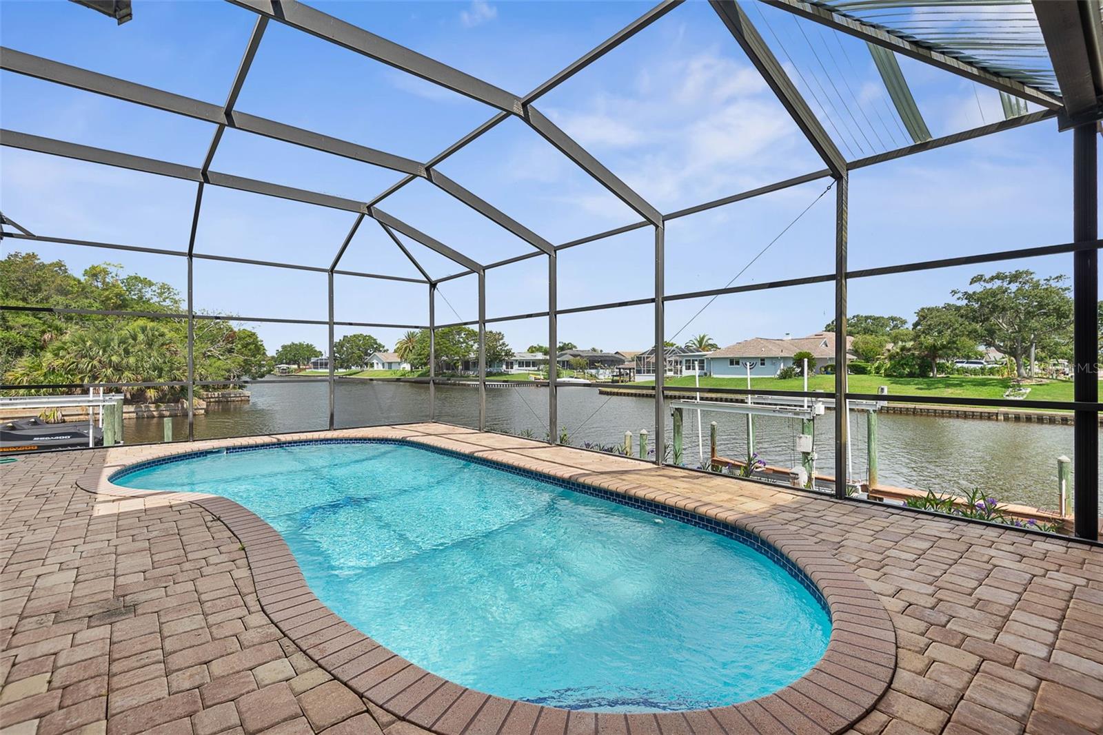 72 CLUB HOUSE DR, PALM COAST, FL, 32137