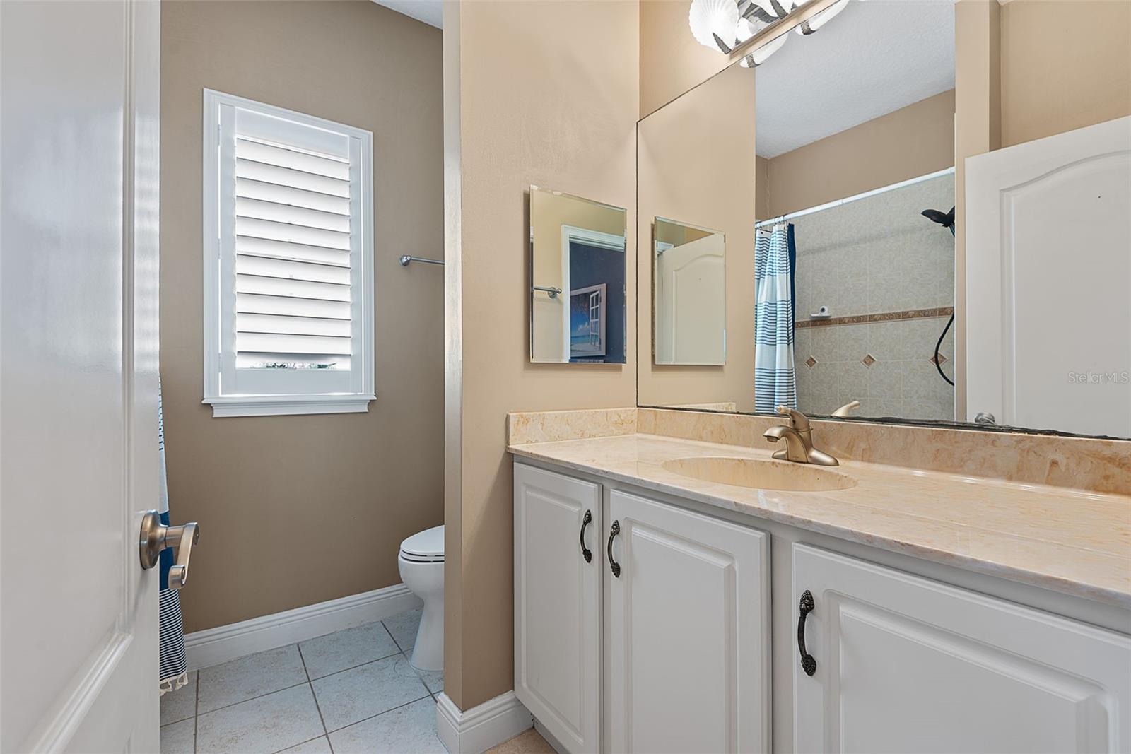 72 CLUB HOUSE DR, PALM COAST, FL, 32137