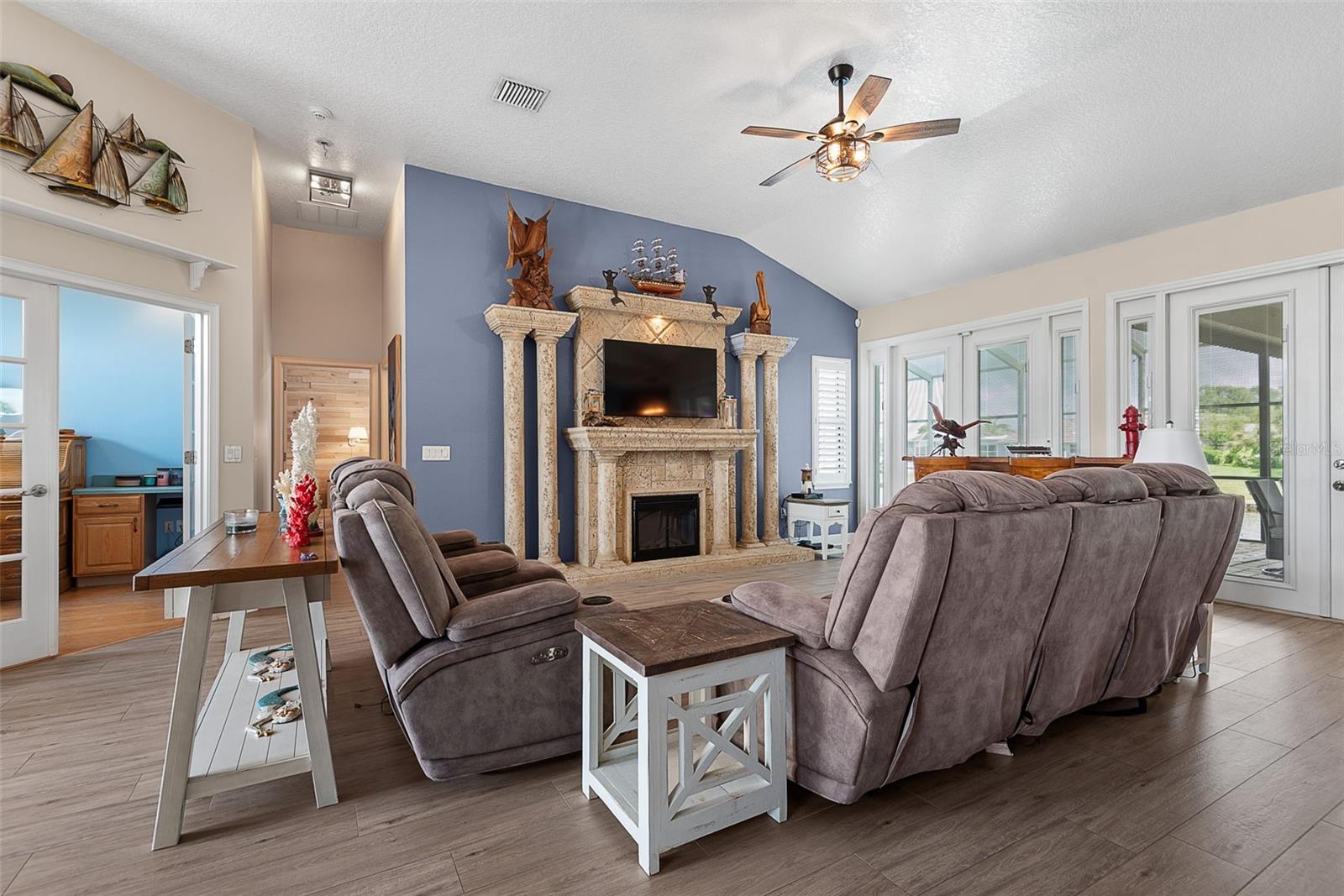72 CLUB HOUSE DR, PALM COAST, FL, 32137