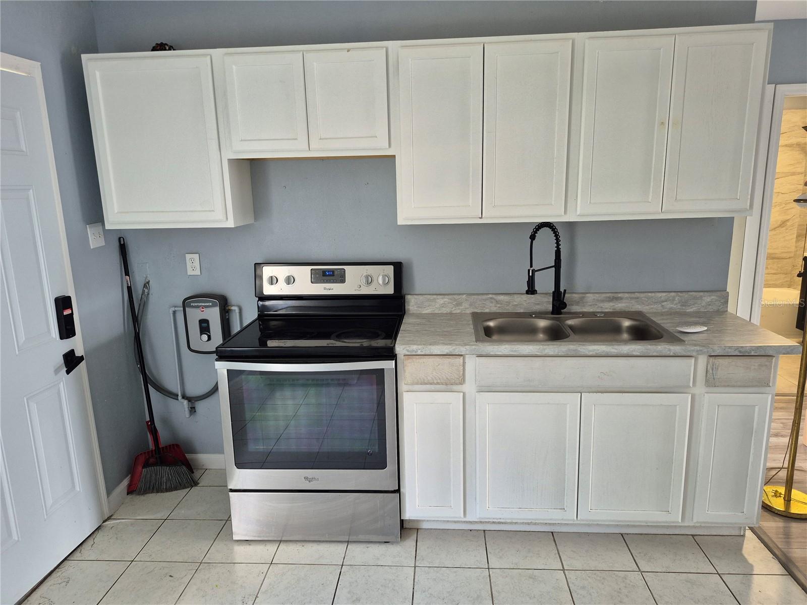 3408 E DR MARTIN LUTHER KING JR BLVD #4, TAMPA, FL, 33610