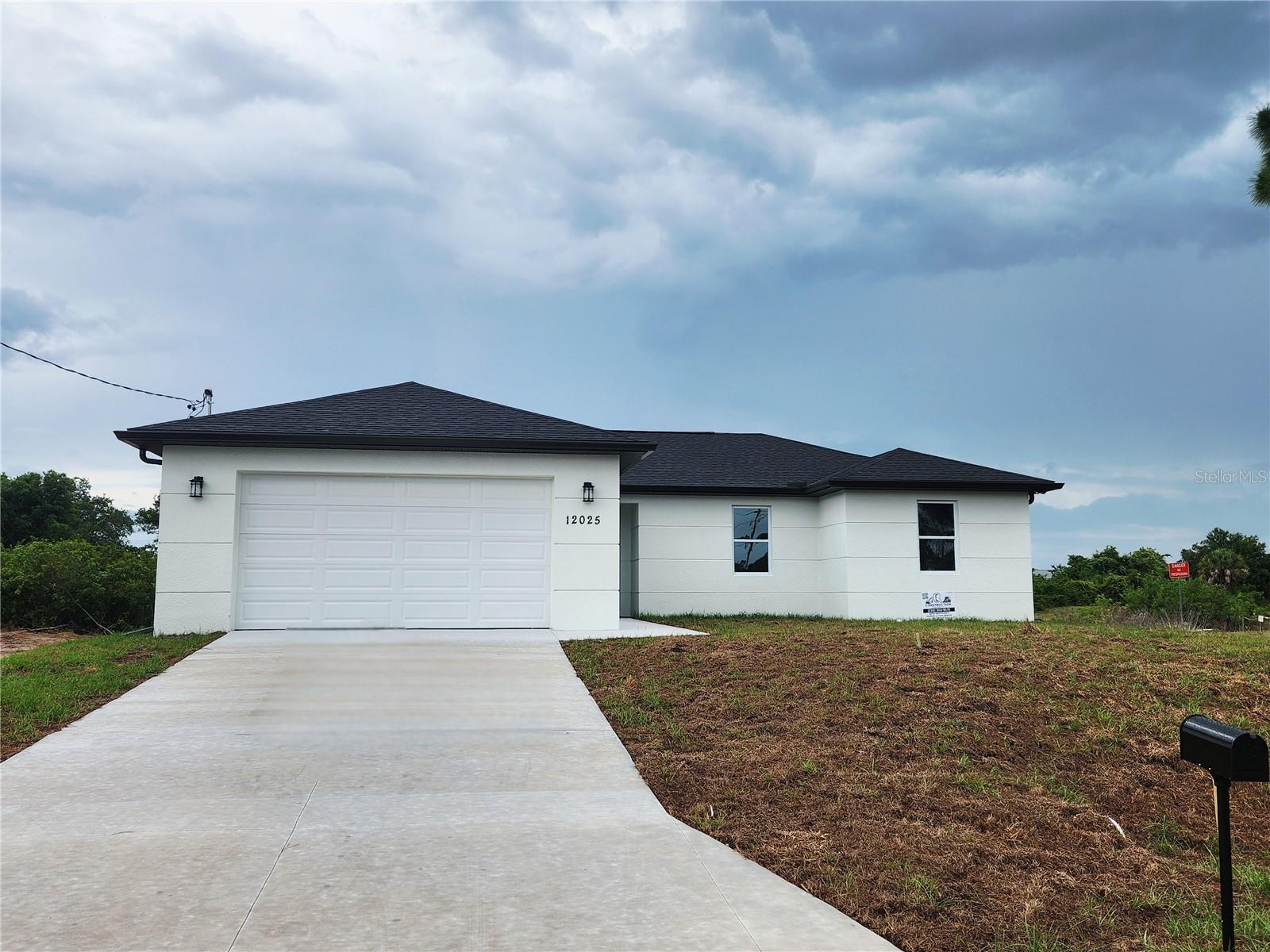 12025 CLARENDON AVE, PORT CHARLOTTE, FL, 33981