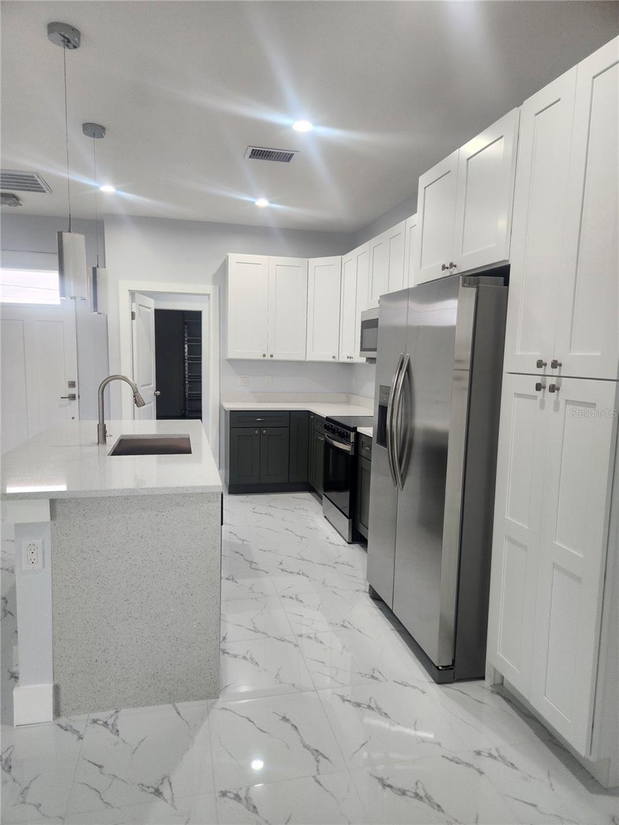 12025 CLARENDON AVE, PORT CHARLOTTE, FL, 33981