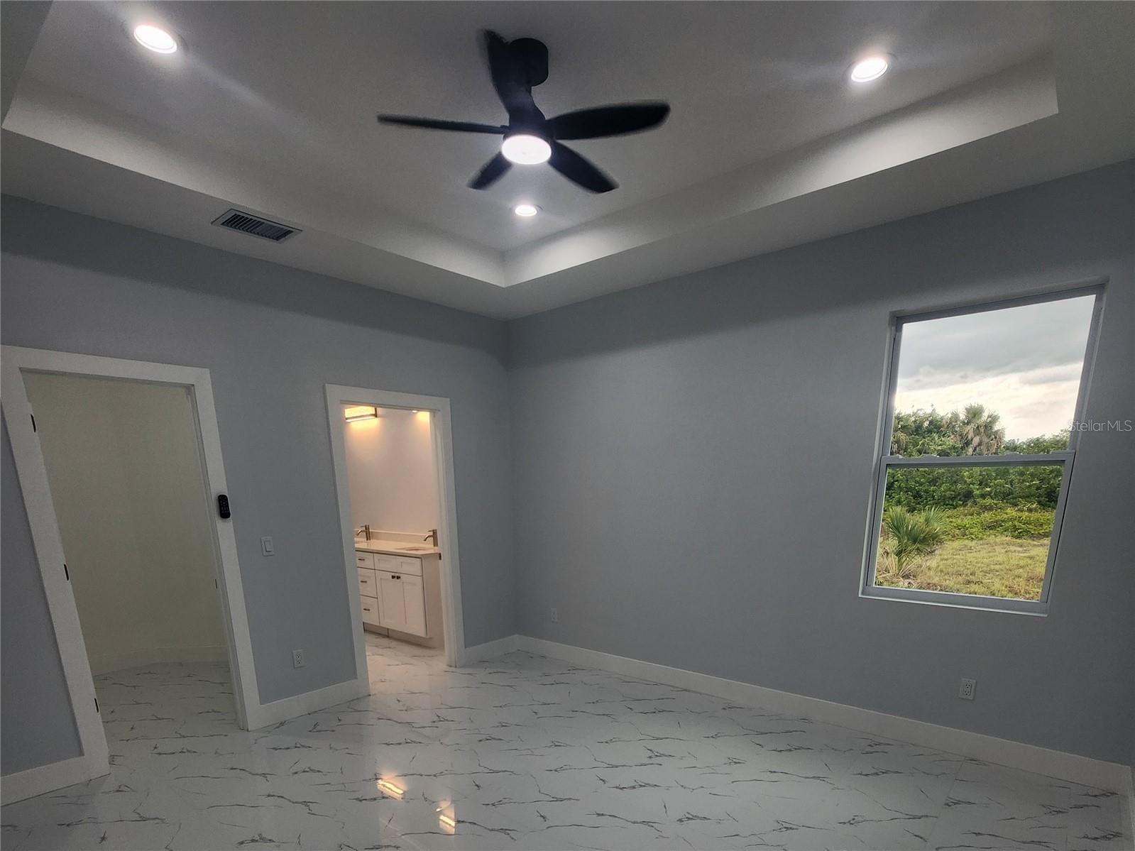 12025 CLARENDON AVE, PORT CHARLOTTE, FL, 33981