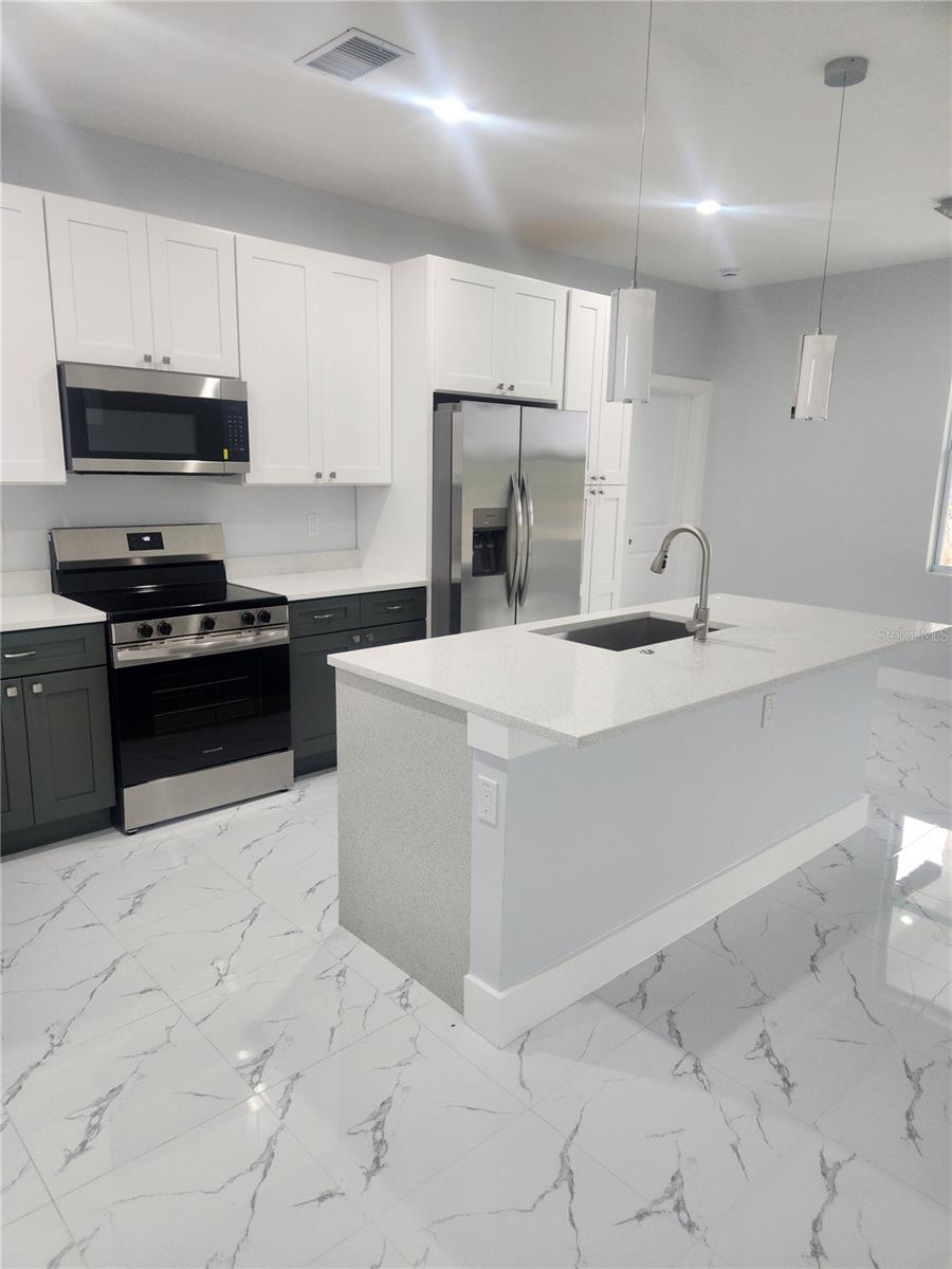 12025 CLARENDON AVE, PORT CHARLOTTE, FL, 33981