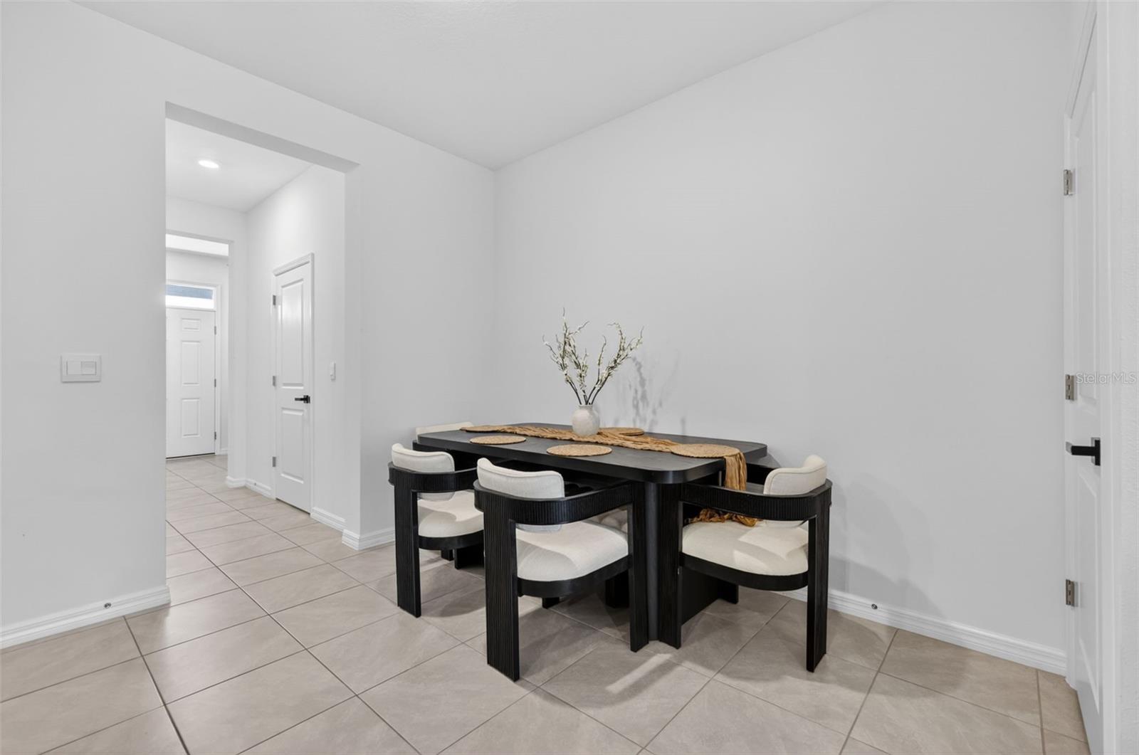 567 MANGROVE SHADE CIR, APOLLO BEACH, FL, 33572