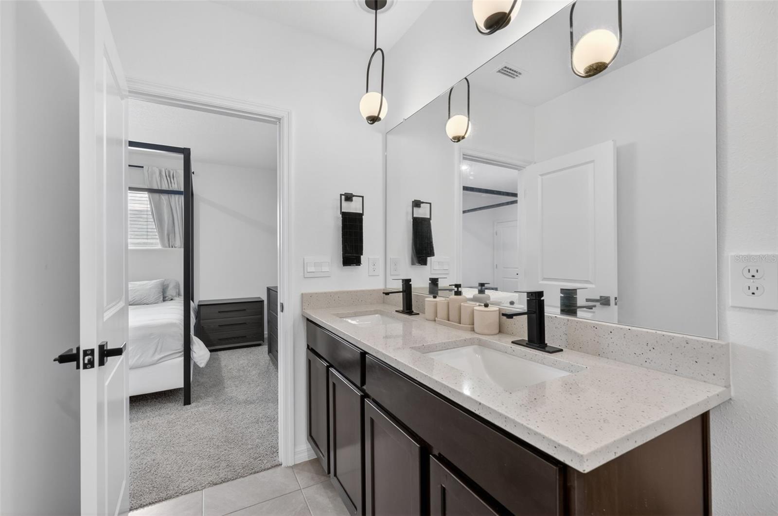 567 MANGROVE SHADE CIR, APOLLO BEACH, FL, 33572