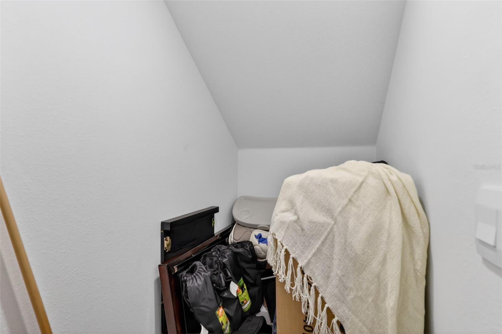 567 MANGROVE SHADE CIR, APOLLO BEACH, FL, 33572