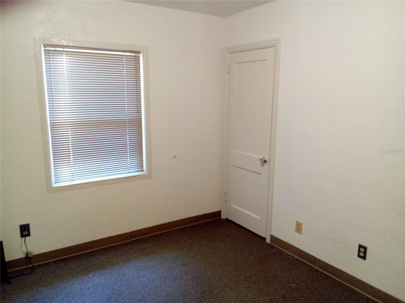 906 OAK DR, LEESBURG, FL, 34748
