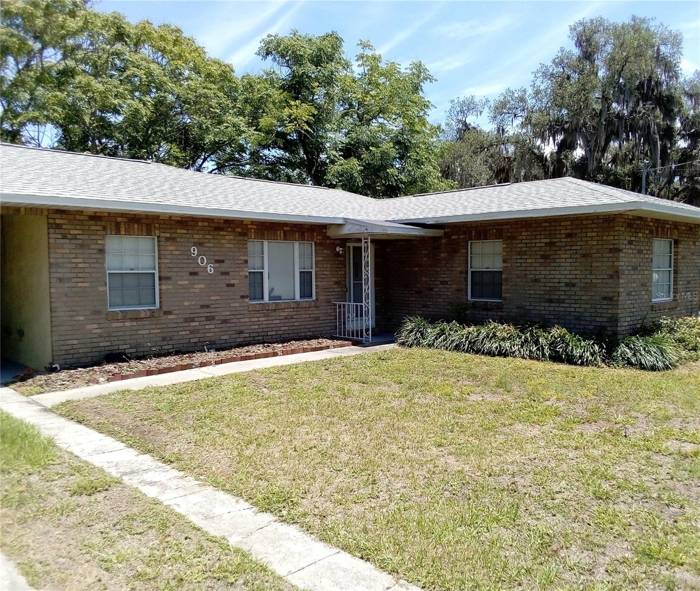 906 OAK DR, LEESBURG, FL, 34748