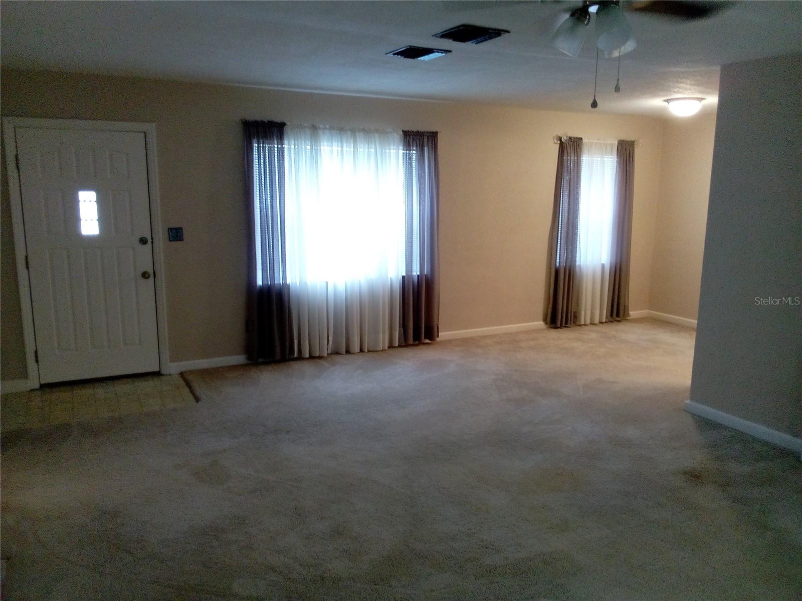 906 OAK DR, LEESBURG, FL, 34748