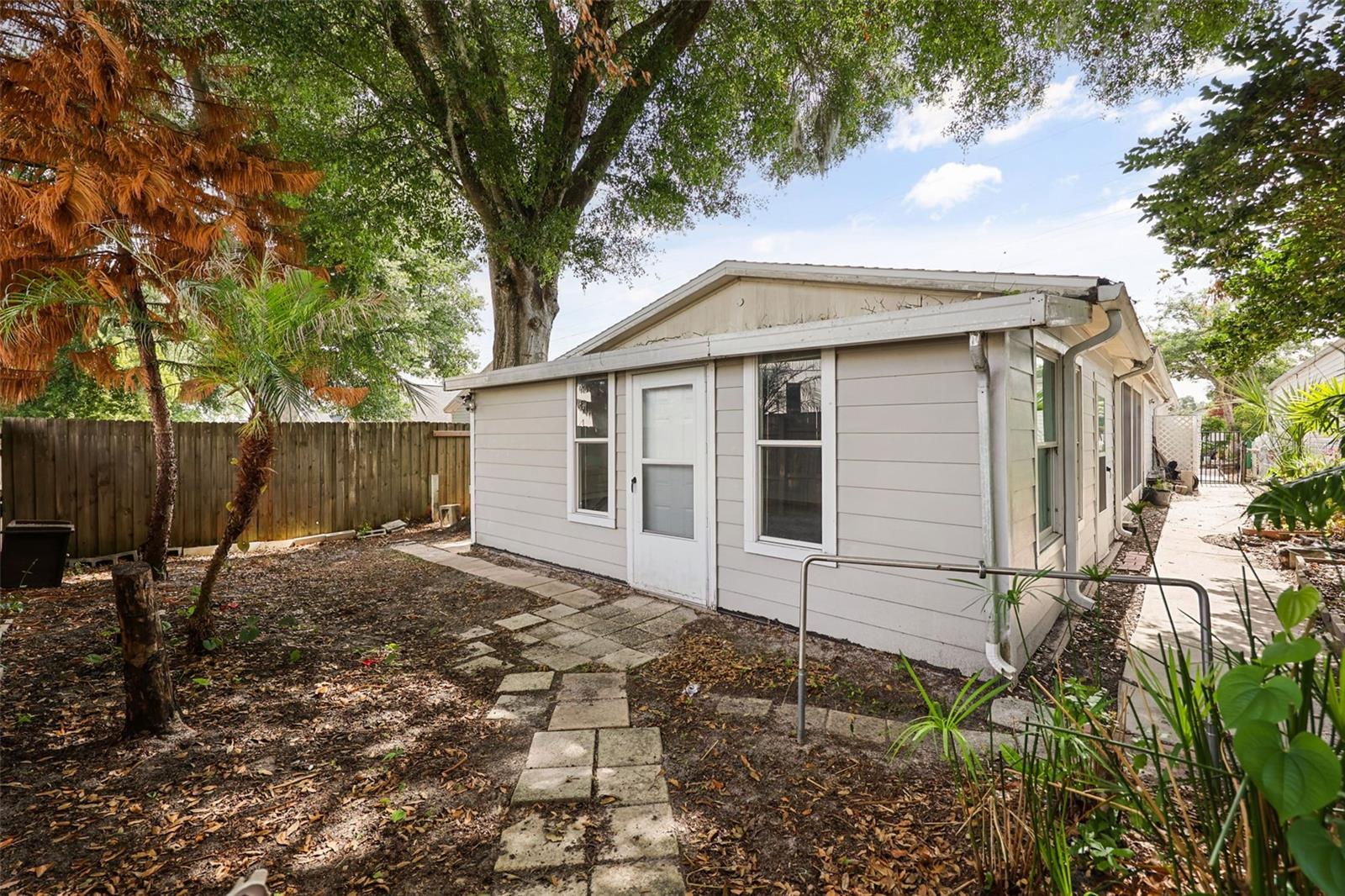 106 LAMPLIGHTER DR, SANFORD, FL, 32771