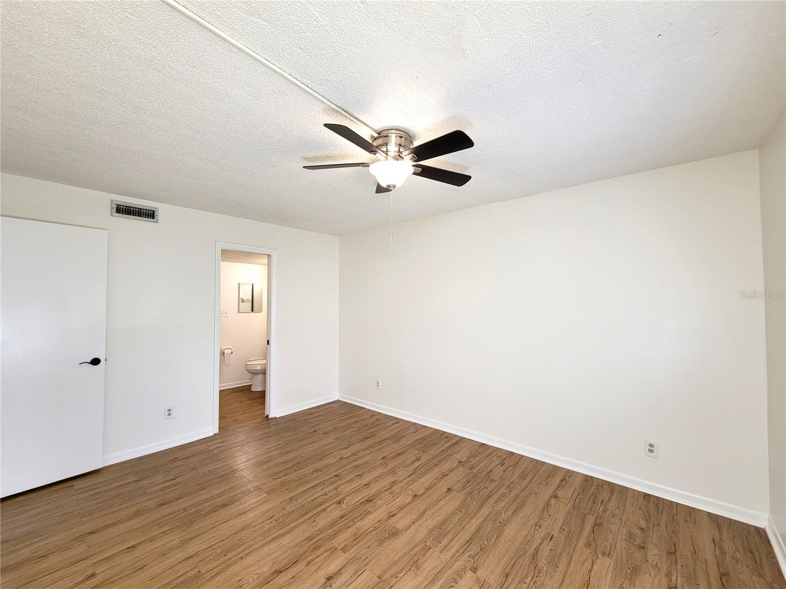 7606 ABBEY LN #208, TAMPA, FL, 33617