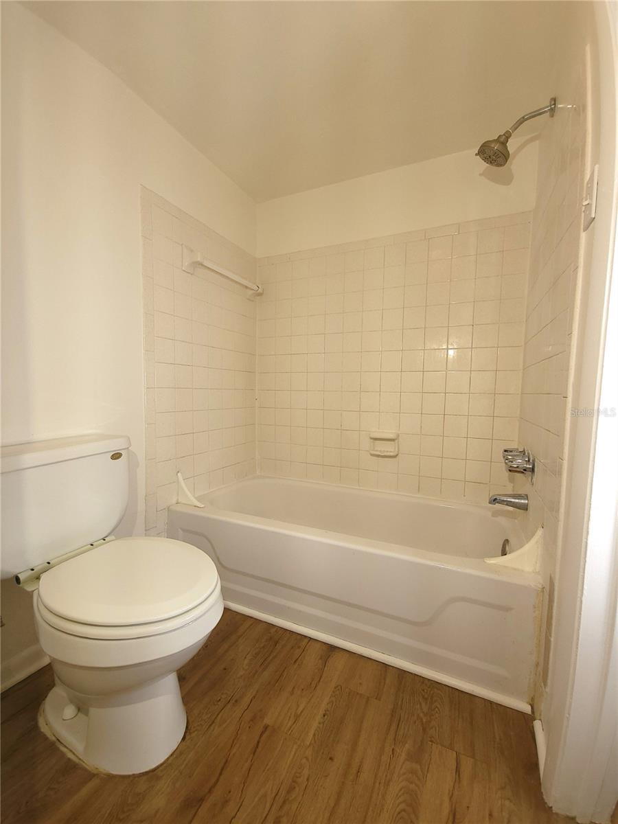 7606 ABBEY LN #208, TAMPA, FL, 33617