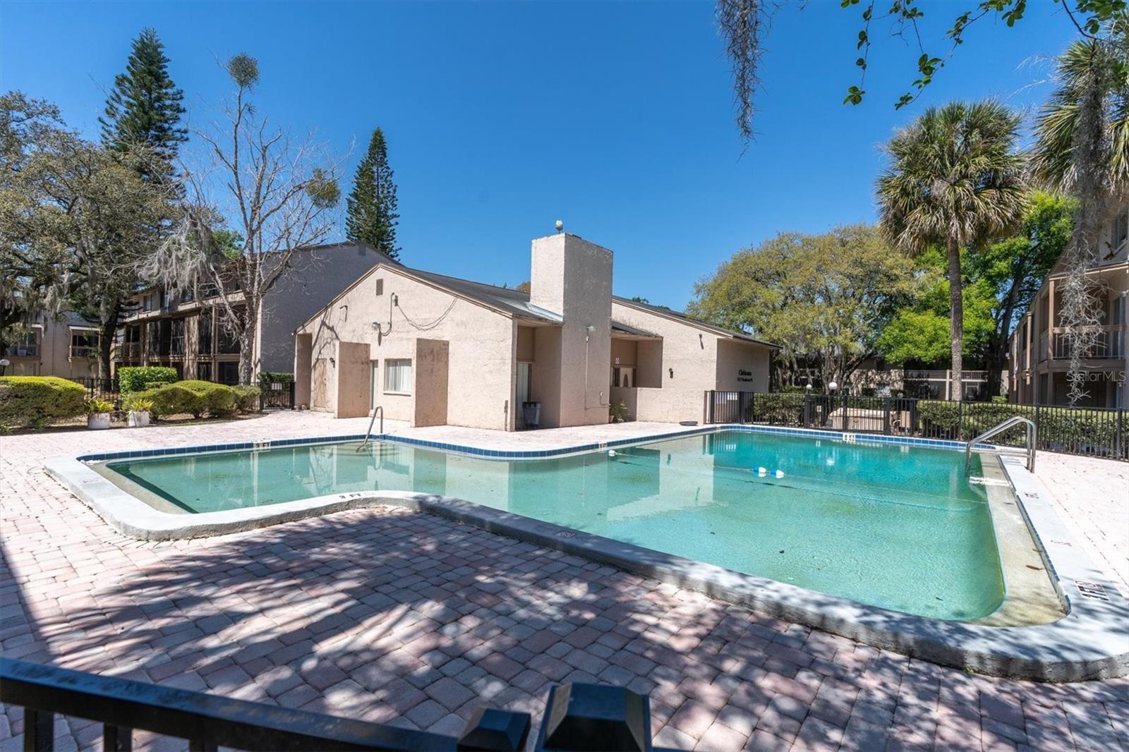 7606 ABBEY LN #208, TAMPA, FL, 33617