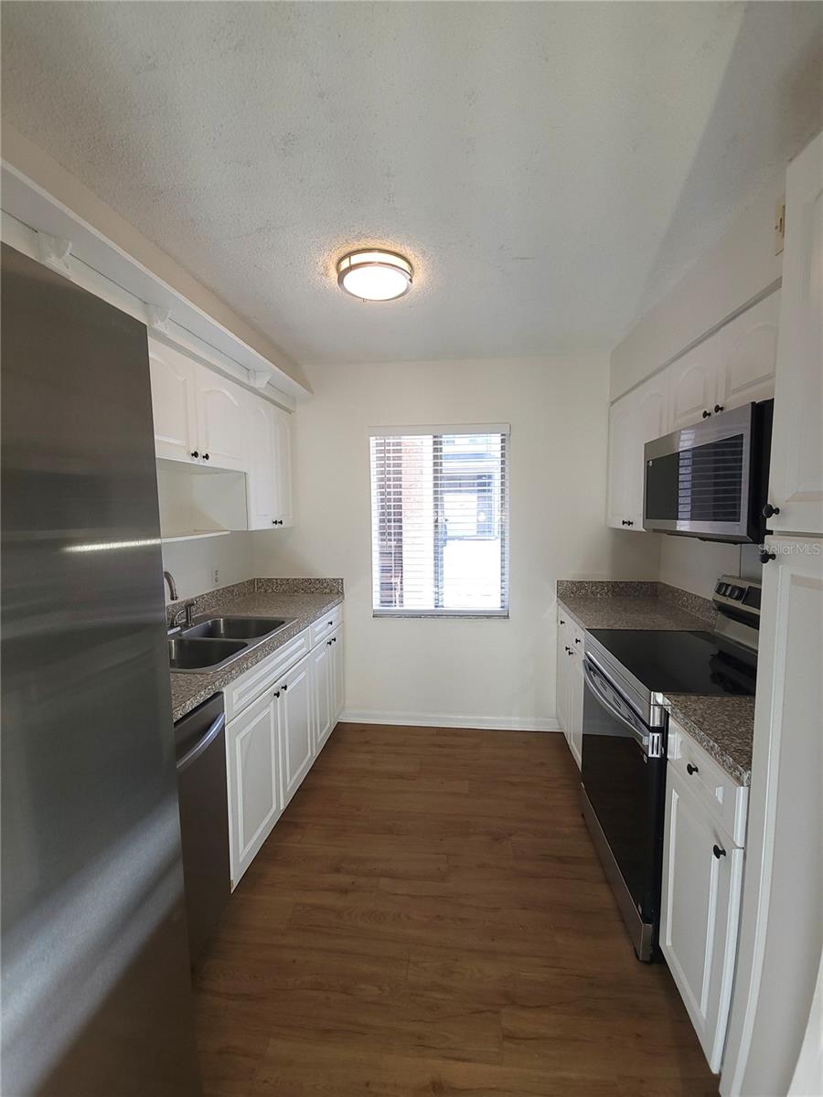 7606 ABBEY LN #208, TAMPA, FL, 33617