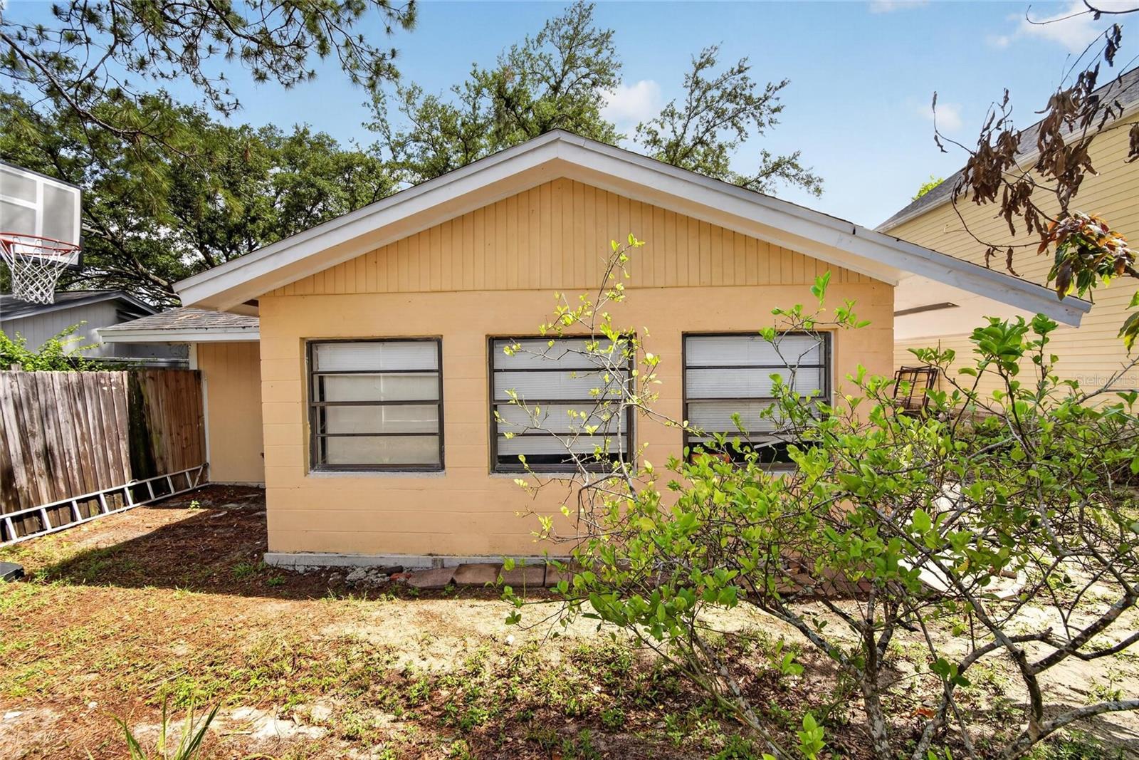 7606 LEON AVE, TAMPA, FL, 33637