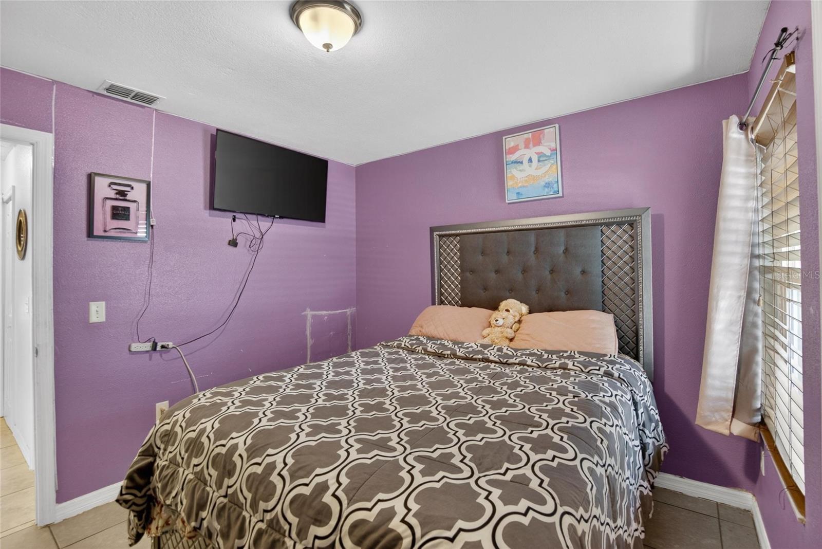 7606 LEON AVE, TAMPA, FL, 33637