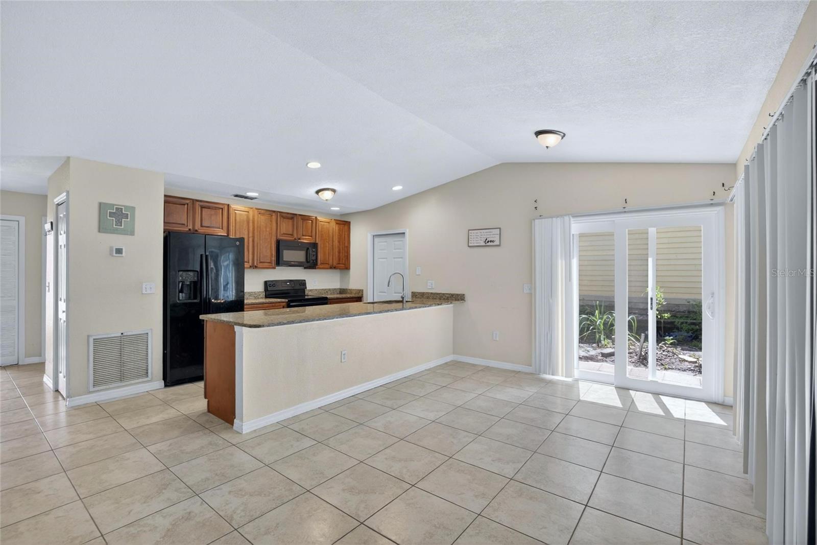 7606 LEON AVE, TAMPA, FL, 33637