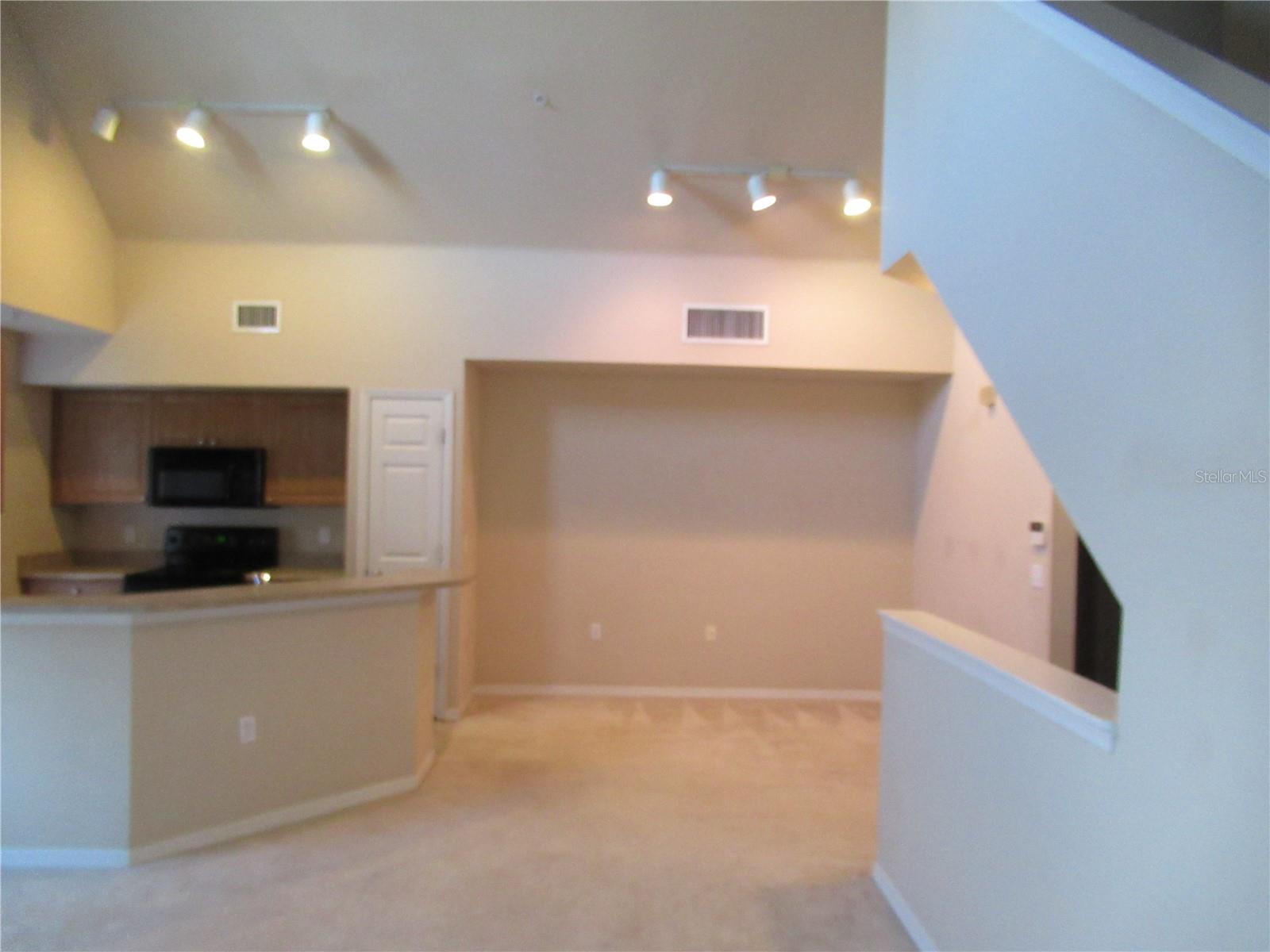 5601 ROSEHILL RD #203, SARASOTA, FL, 34233