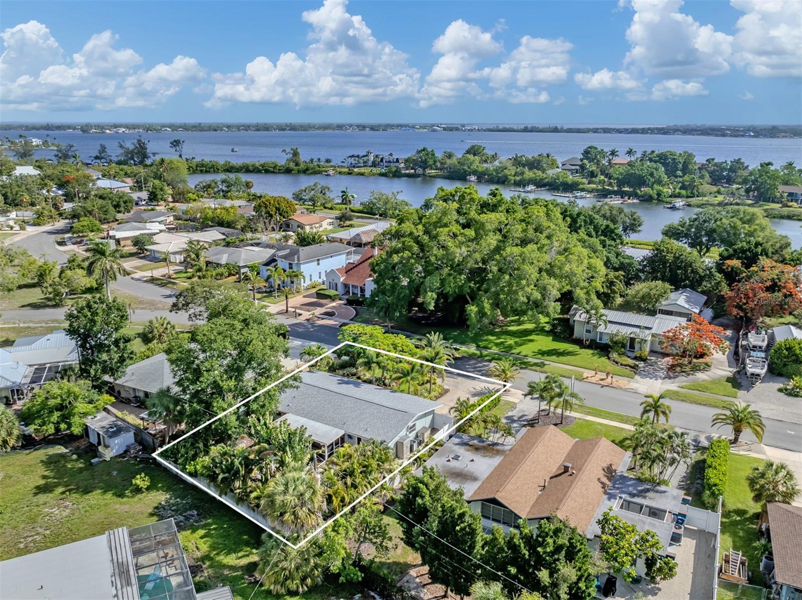 632 PARK DR, BRADENTON, FL, 34209