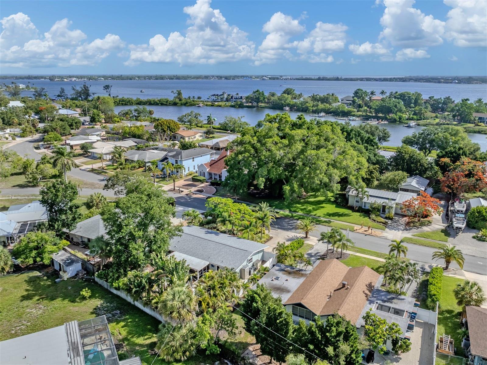 632 PARK DR, BRADENTON, FL, 34209