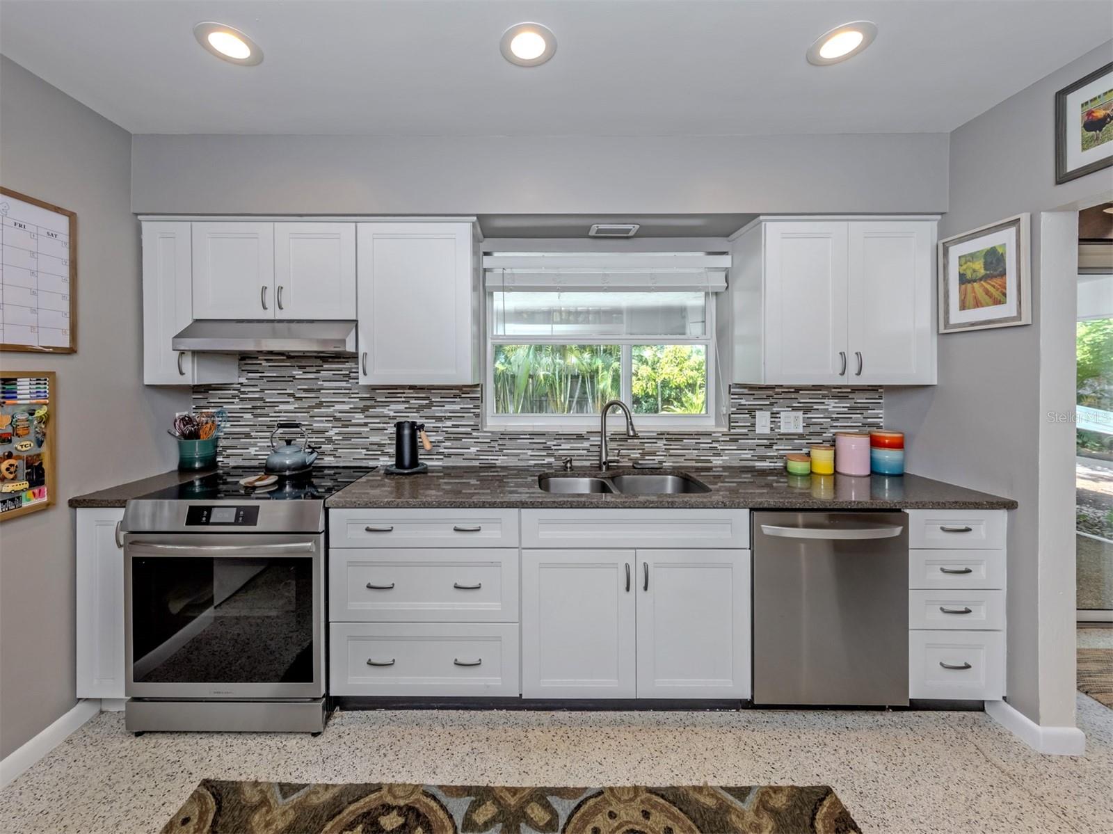 632 PARK DR, BRADENTON, FL, 34209