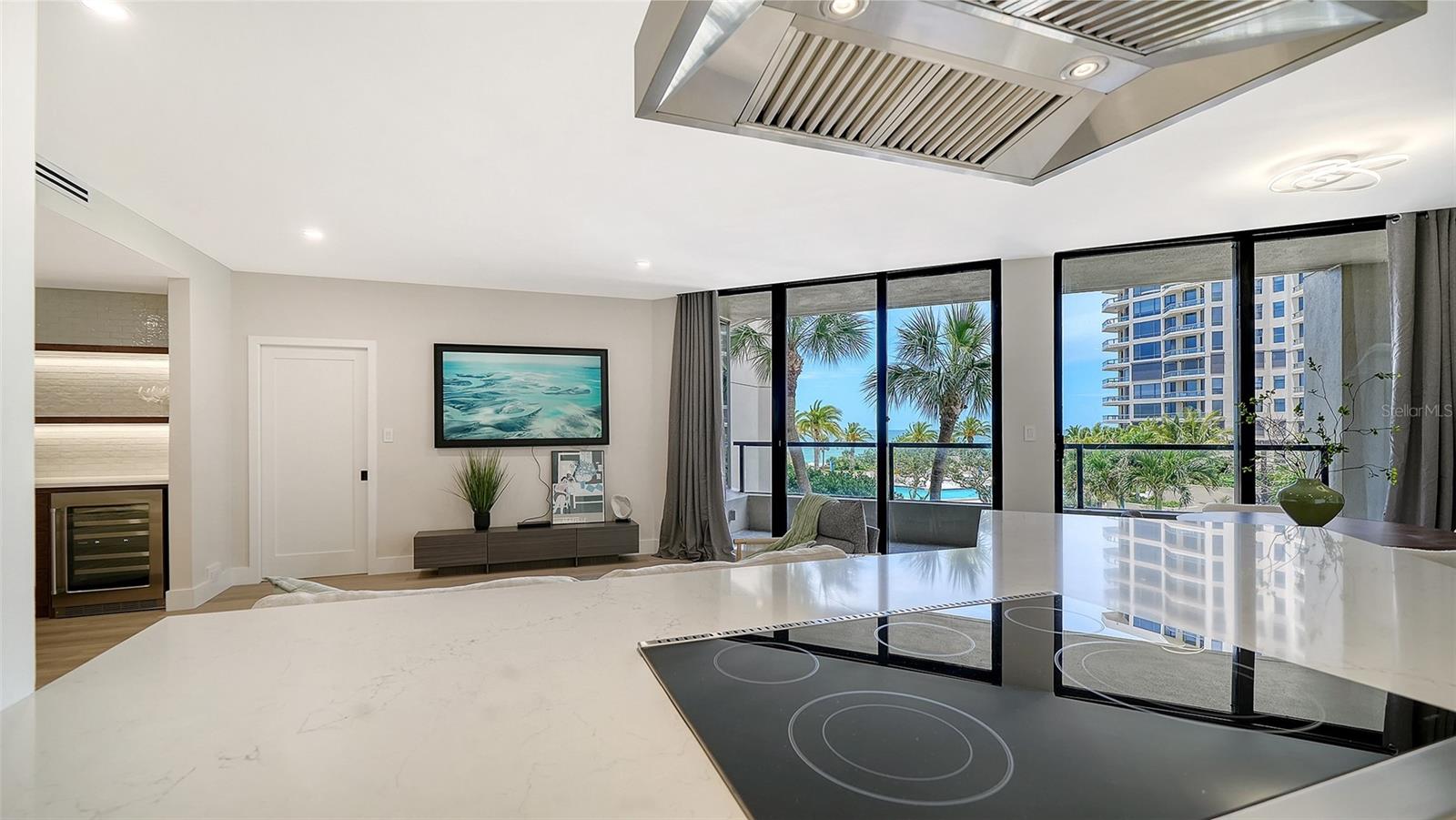 1211 GULF OF MEXICO DR #105, LONGBOAT KEY, FL, 34228