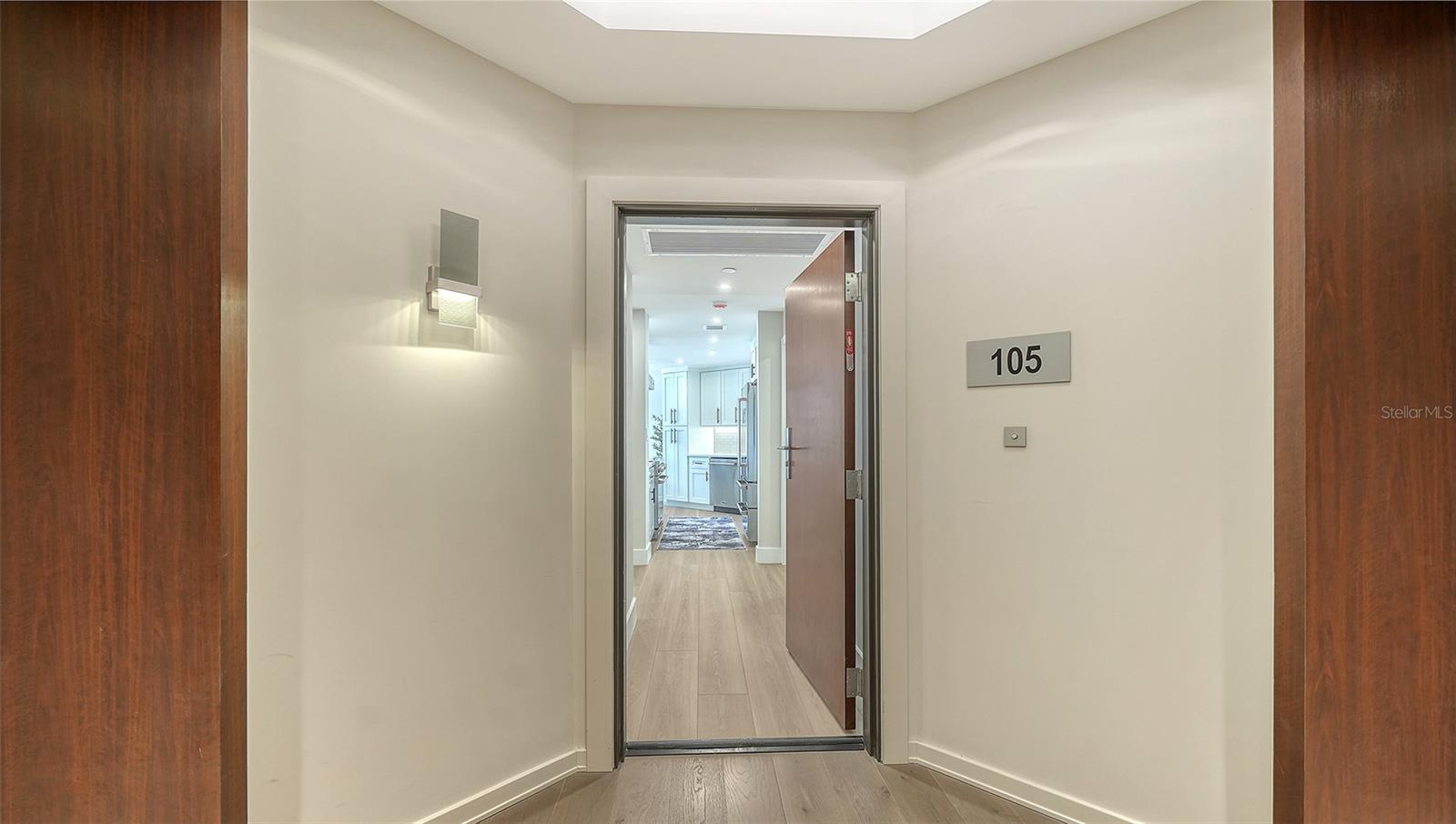 1211 GULF OF MEXICO DR #105, LONGBOAT KEY, FL, 34228