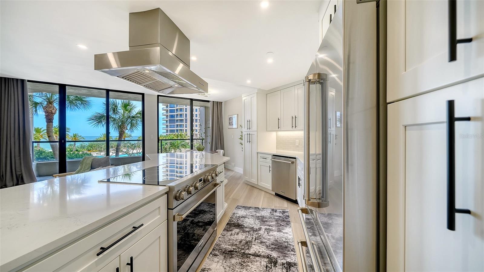 1211 GULF OF MEXICO DR #105, LONGBOAT KEY, FL, 34228
