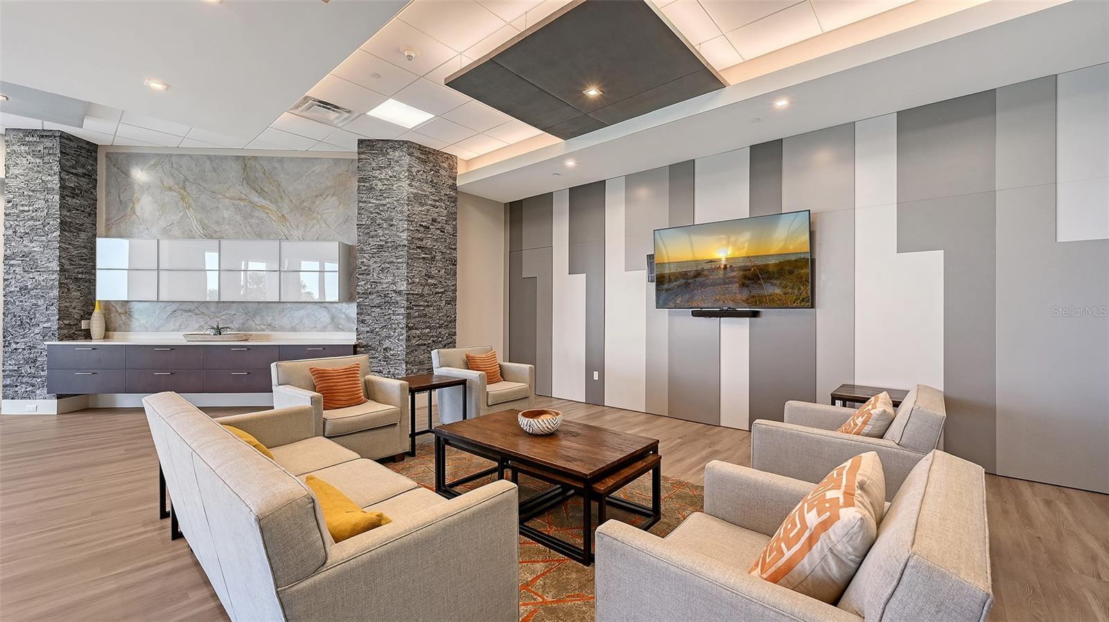 1211 GULF OF MEXICO DR #105, LONGBOAT KEY, FL, 34228