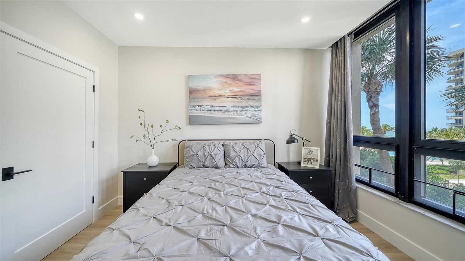 1211 GULF OF MEXICO DR #105, LONGBOAT KEY, FL, 34228