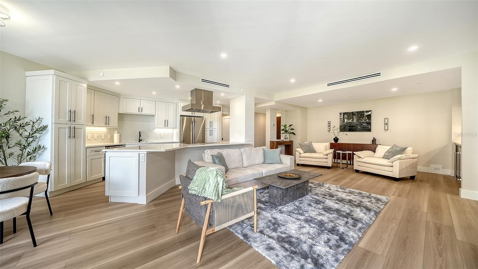 1211 GULF OF MEXICO DR #105, LONGBOAT KEY, FL, 34228