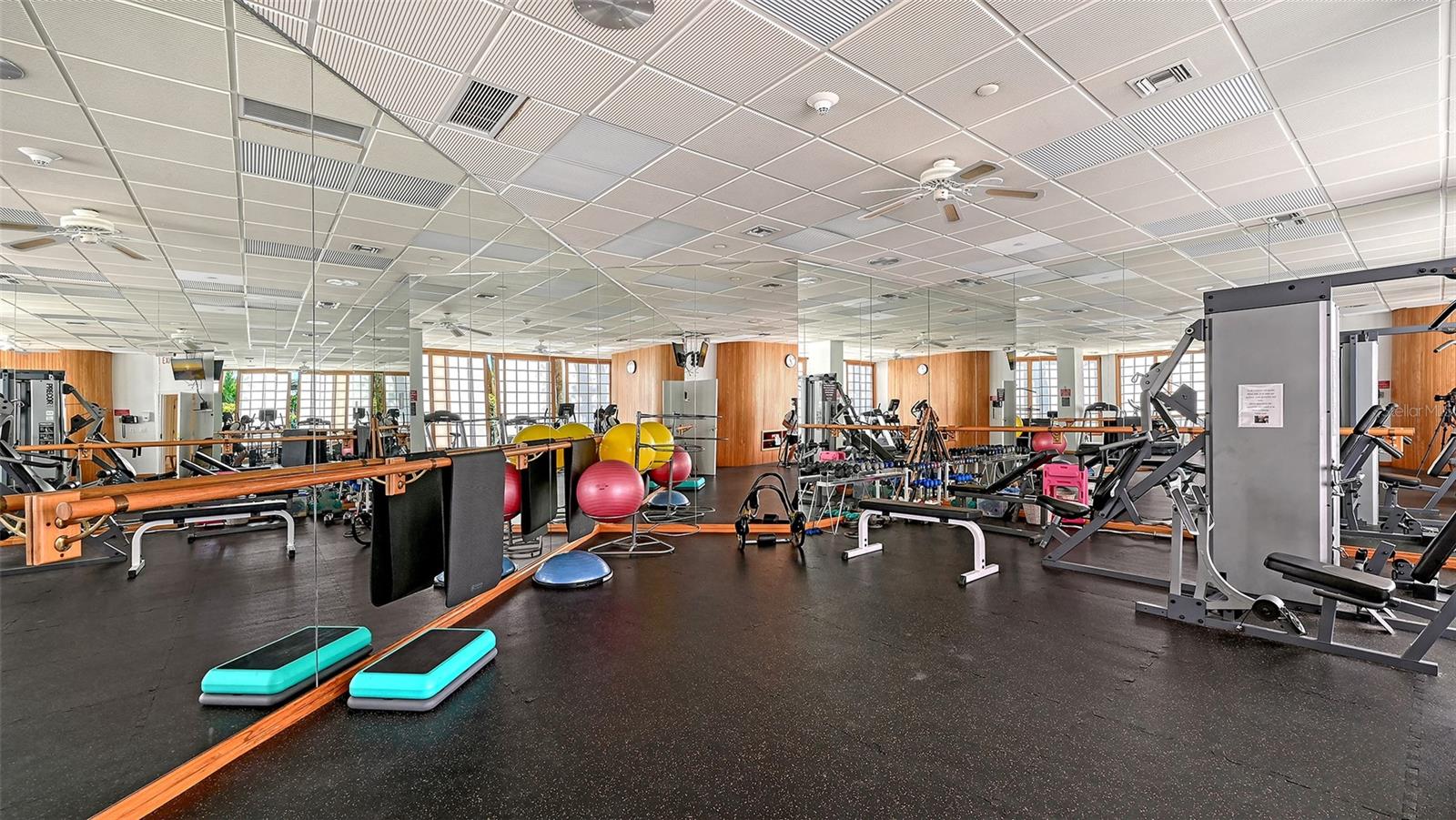 1211 GULF OF MEXICO DR #105, LONGBOAT KEY, FL, 34228