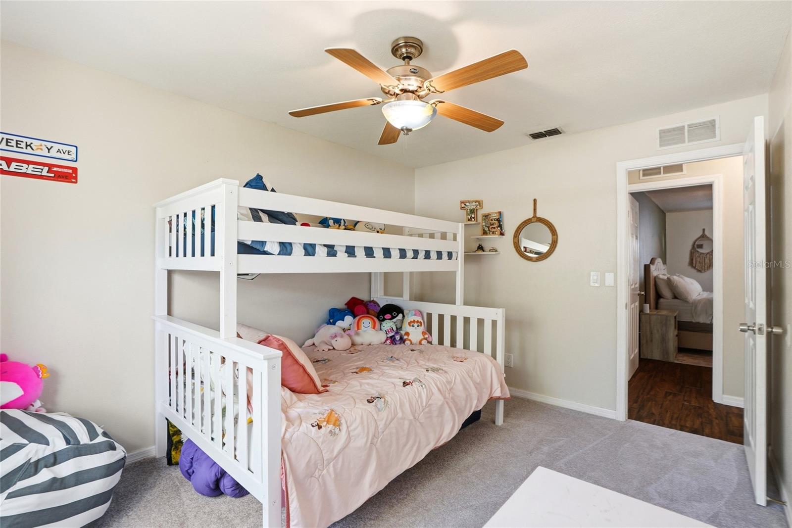 8405 SOMERSET DR, LARGO, FL, 33773