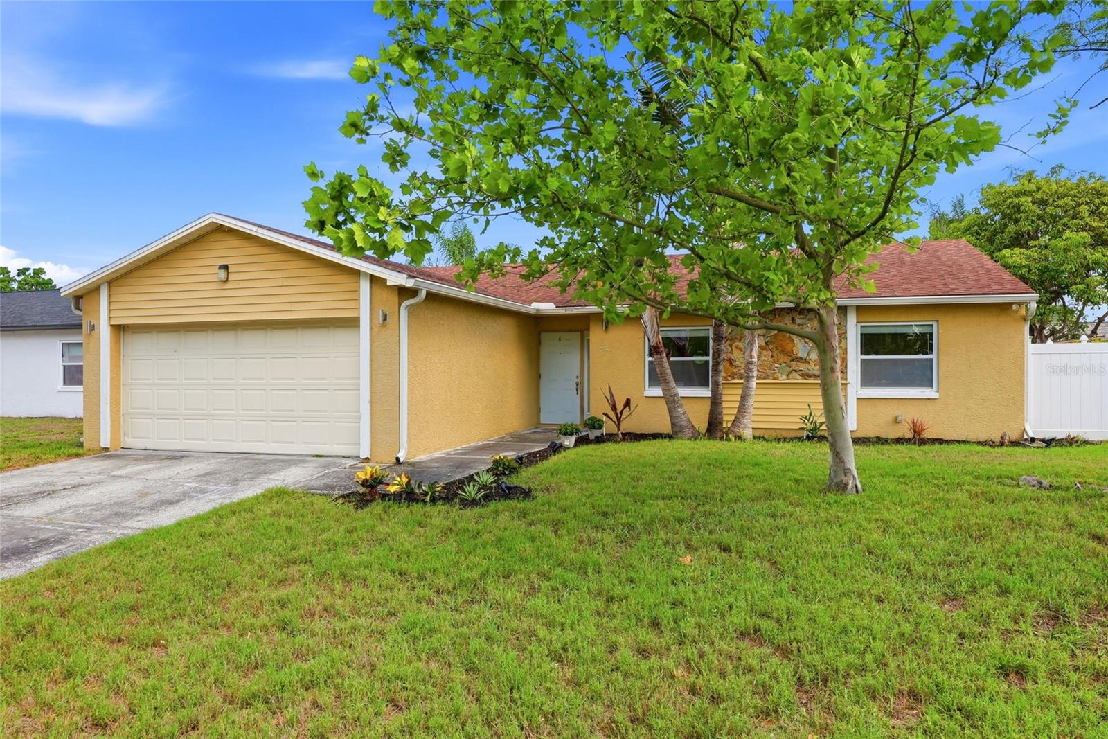 8405 SOMERSET DR, LARGO, FL, 33773