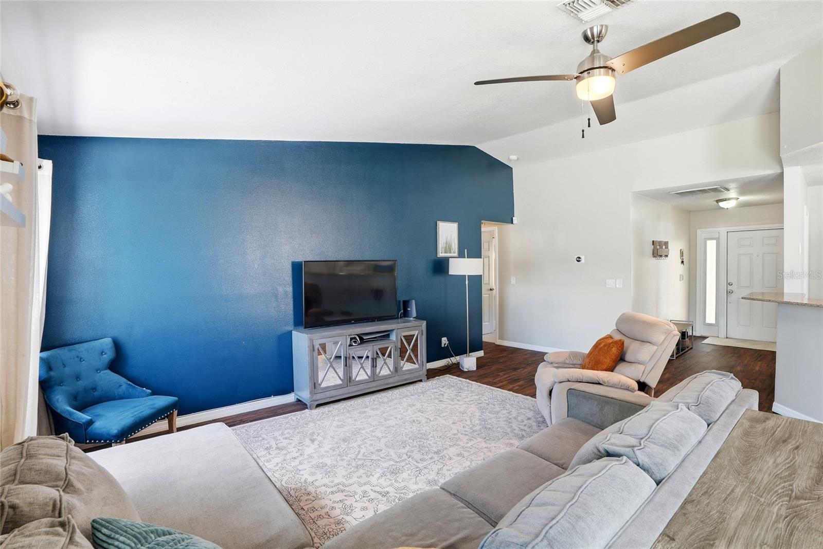 8405 SOMERSET DR, LARGO, FL, 33773