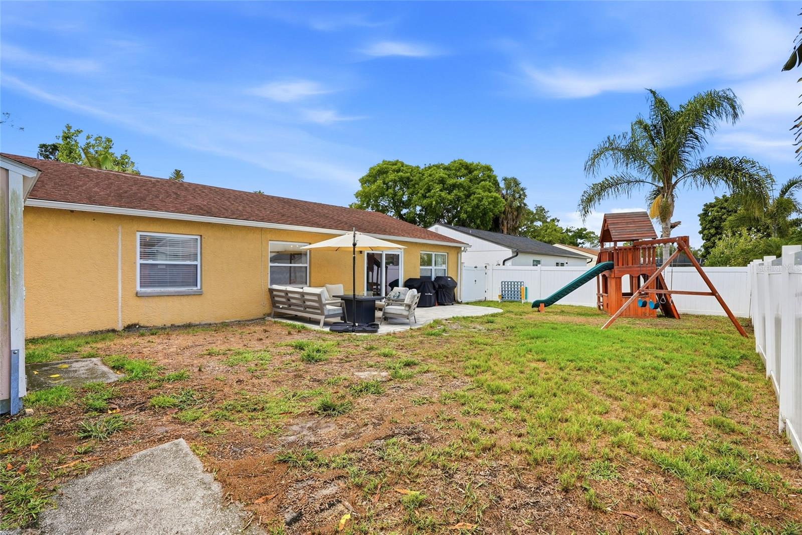 8405 SOMERSET DR, LARGO, FL, 33773