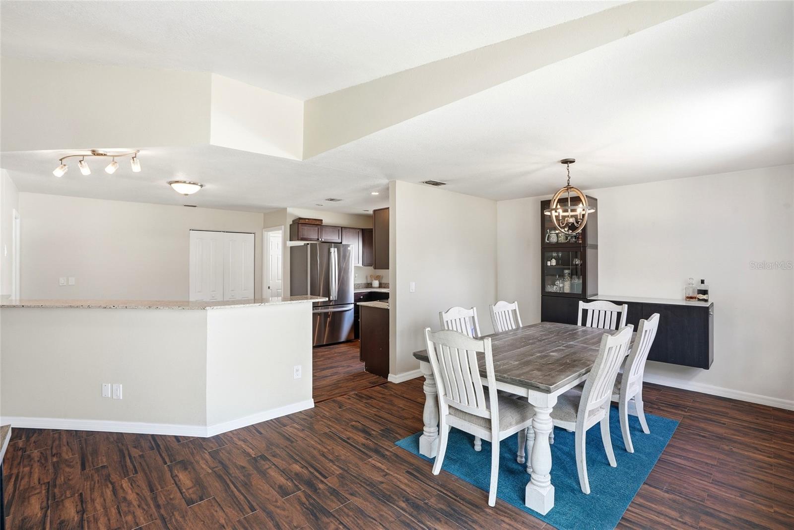 8405 SOMERSET DR, LARGO, FL, 33773
