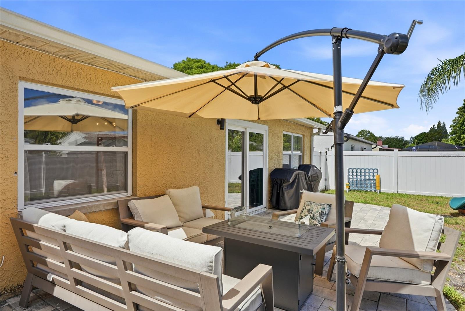8405 SOMERSET DR, LARGO, FL, 33773
