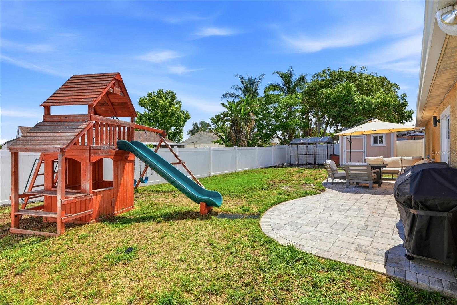 8405 SOMERSET DR, LARGO, FL, 33773