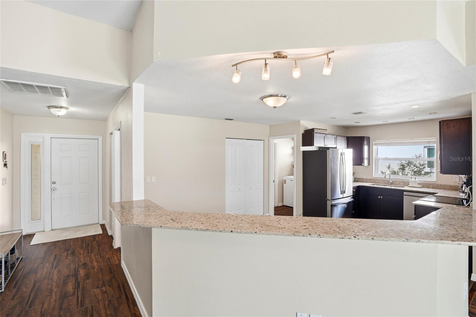 8405 SOMERSET DR, LARGO, FL, 33773