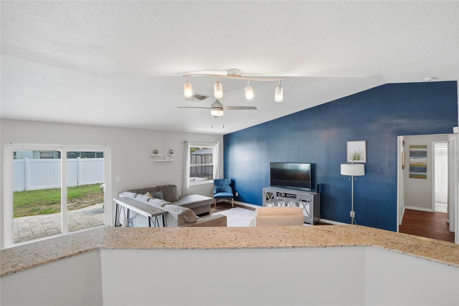 8405 SOMERSET DR, LARGO, FL, 33773