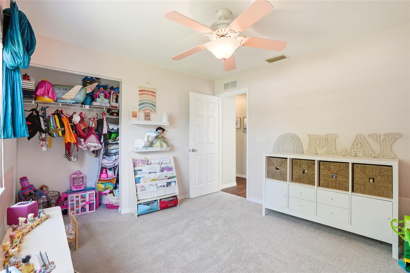 8405 SOMERSET DR, LARGO, FL, 33773