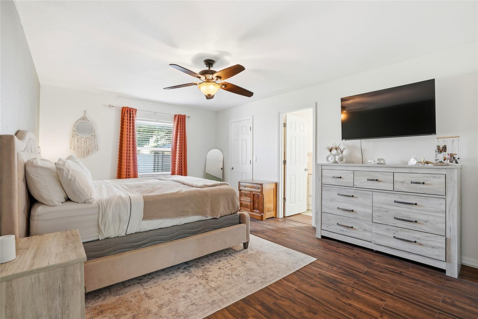 8405 SOMERSET DR, LARGO, FL, 33773